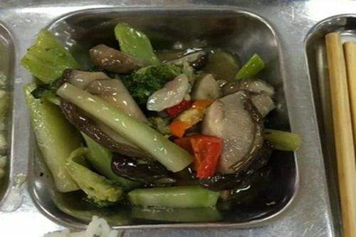 以前有名的搞笑网红papi酱,网红papi酱视频双十一