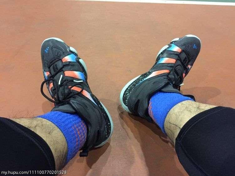 阿迪crazy8测评,adidascrazy8白