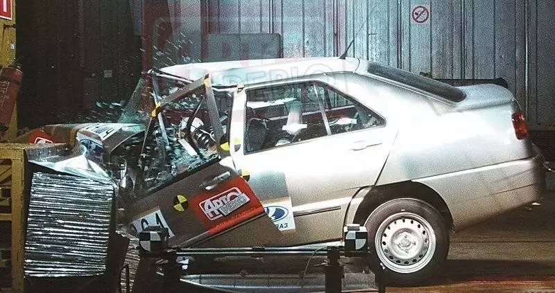 海外卖爆的中国车,那些年被撞的豪车