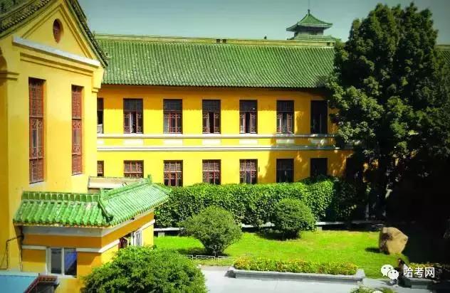 家长挤破头脑让孩子读重点学校,为什么家长挤破头进公立园