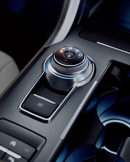 高科技感的轿车,高端科技电动轿车视频