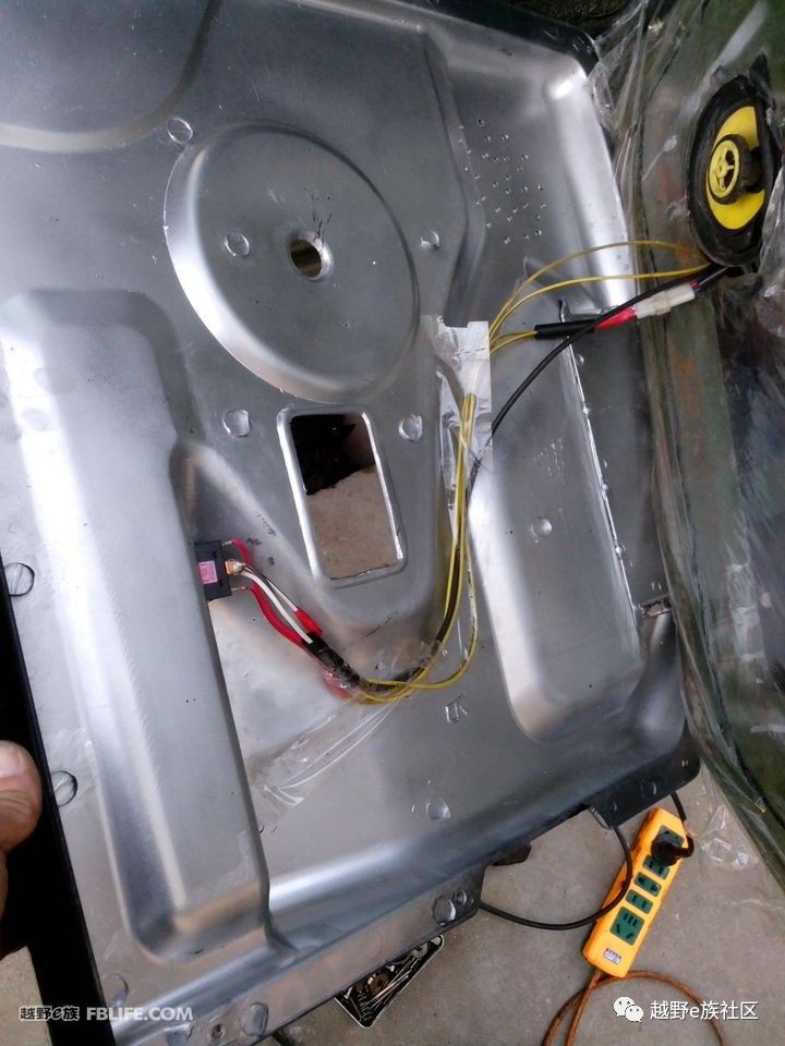 昂科旗战旗车窗一键升降,战旗改装电动敞篷