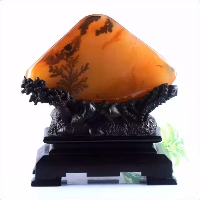 黄龙玉里面的水草花是如何形成的,黄龙玉水草花会越来越透明么