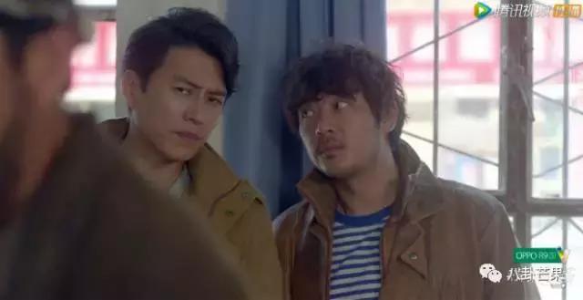 要被靳东的角色蒙蔽了双眼，他本人只有四岁，不能再多！