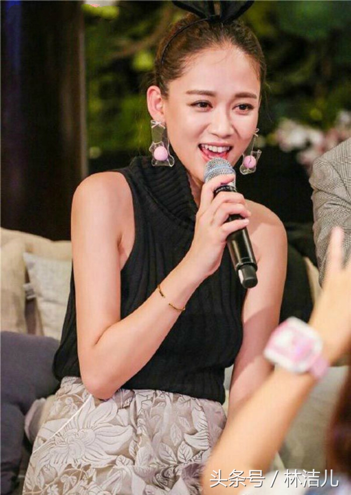 杨幂赵丽颖耳饰,把镜头瞄准自己