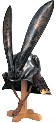 日本武士头盔为什么那么夸张,奇葩的日本武士头盔