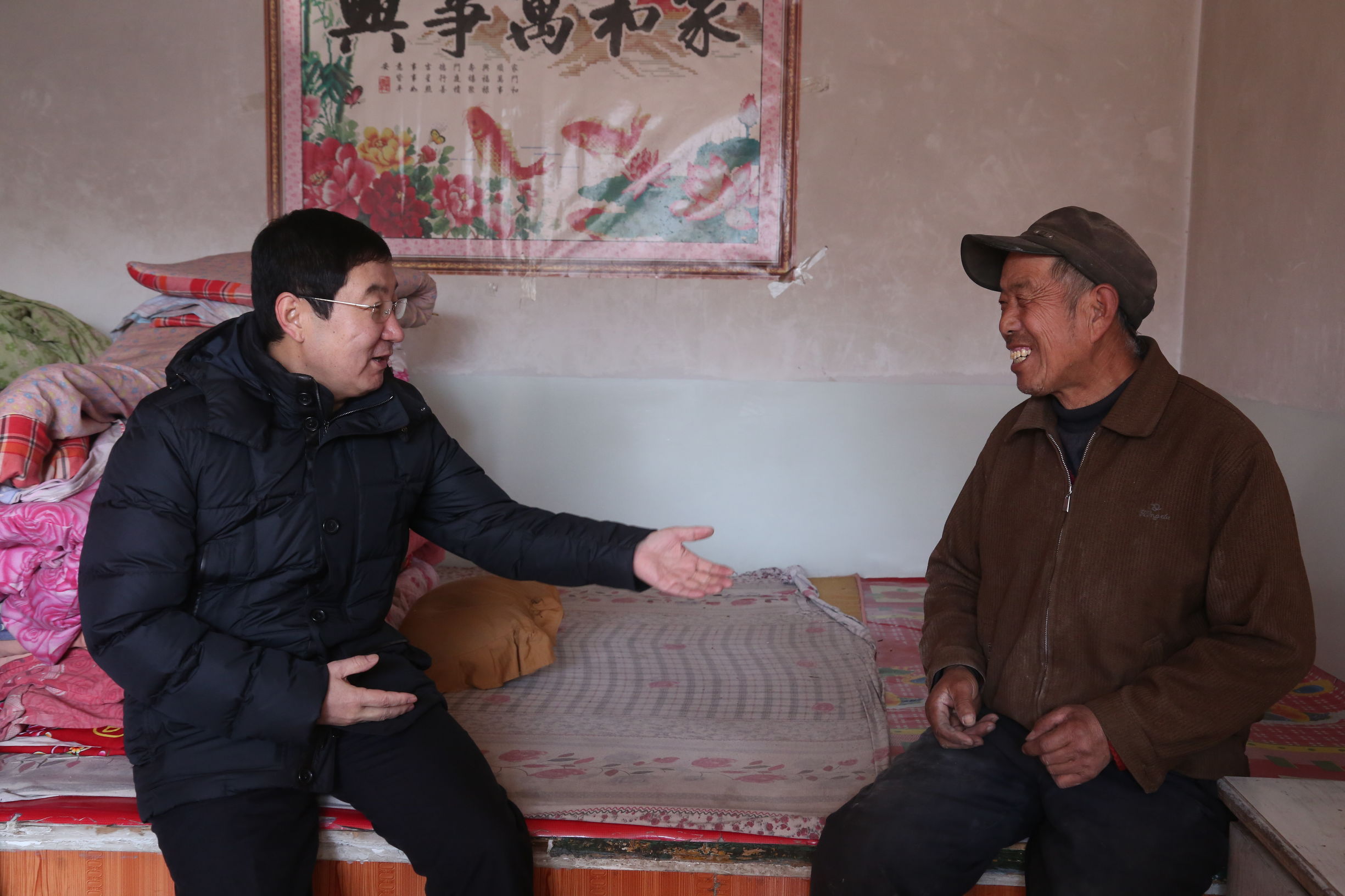 赛罕区关工委到黄合少镇调研,赛罕区政府办走访慰问困难群众