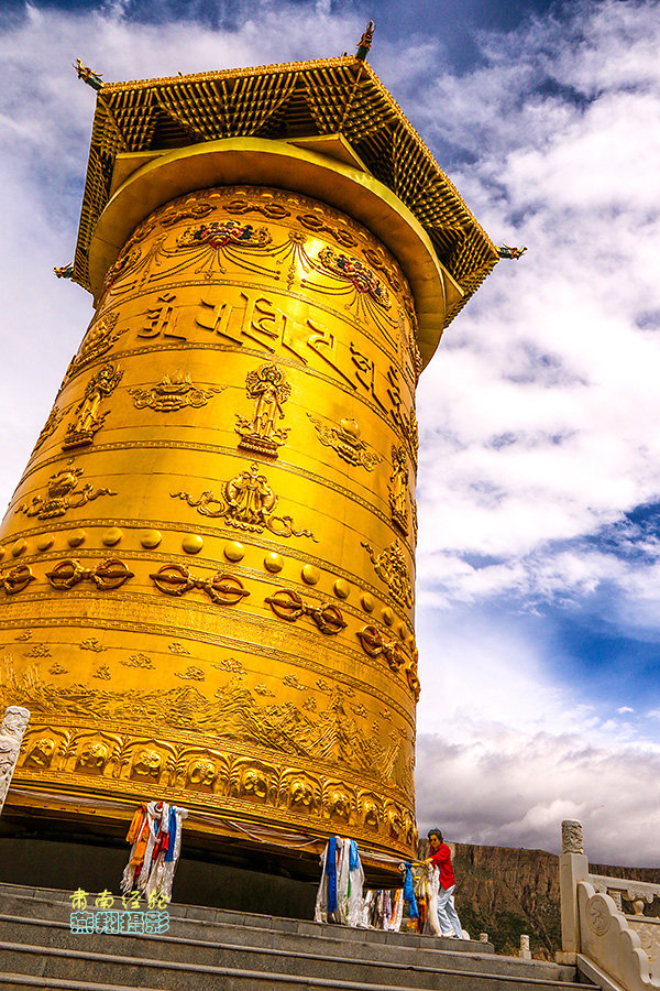 世界最大的转经轮图片,世界上最大的转经轮有什么寓意