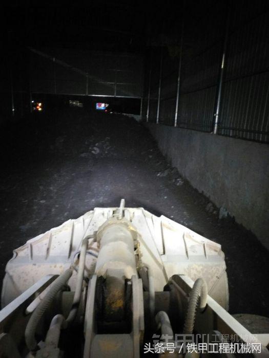 一个装载机机主的2017新年愿景，再添一台车！