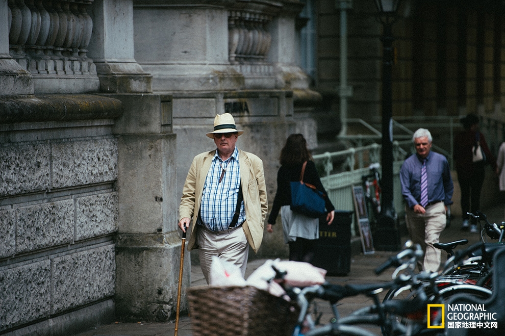 英爱岛行:寂静与喧哗,理智与情感