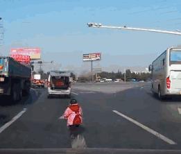 可以隔空取物的技能逆水寒,怎么才可以练成隔空取物