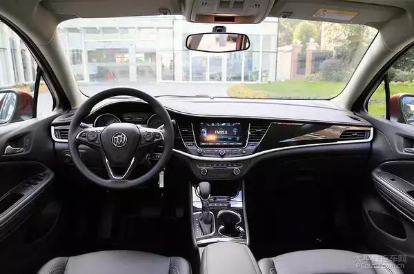 别克威朗乐享版驾驶体验,配置提升十分显著的车型