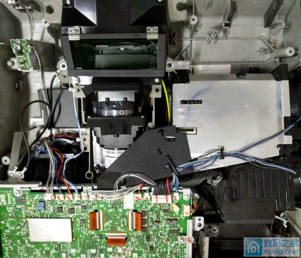 日立347x换灯泡教学,日立a733短焦投影仪手动调焦