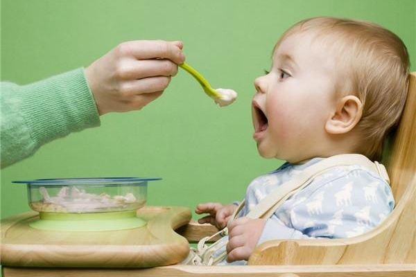 秋冬季节如何保护宝宝的皮肤,儿童冬天怎么保护皮肤