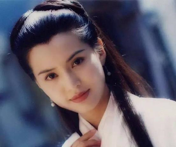 哪些女星整过发际线,发际线最惊人的女星