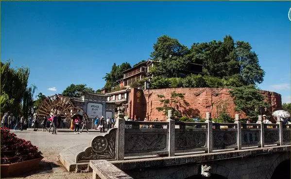 丽江美食攻略全集,丽江象山市场美食攻略