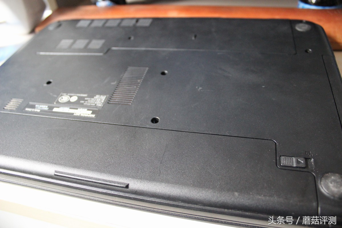 戴尔inspiron3421加装固态,戴尔笔记本inspiron143476拆机