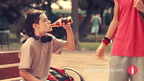 你穿“可乐”的样子真好看！细数Coca-Cola的那些聯名