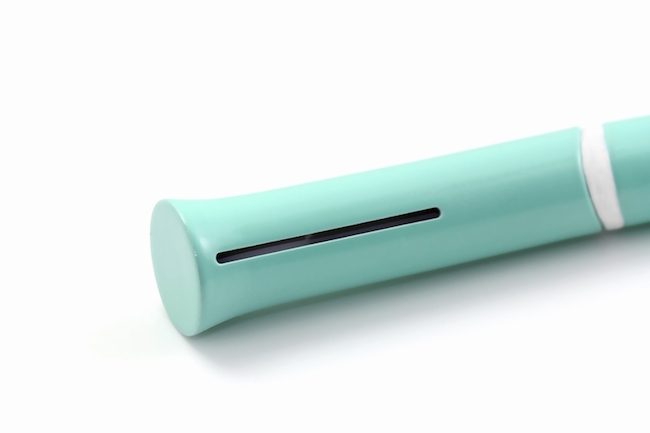 推一下牙膏就挤好!比另一半还贴心的SONA填充牙刷