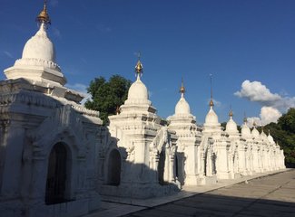 愿上苍保佑吃完饭的人民——缅甸8日传统玩法