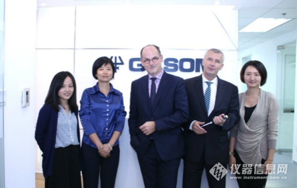 鍐嶆璧疯埅鐩存挱,鍐嶆璧疯埅