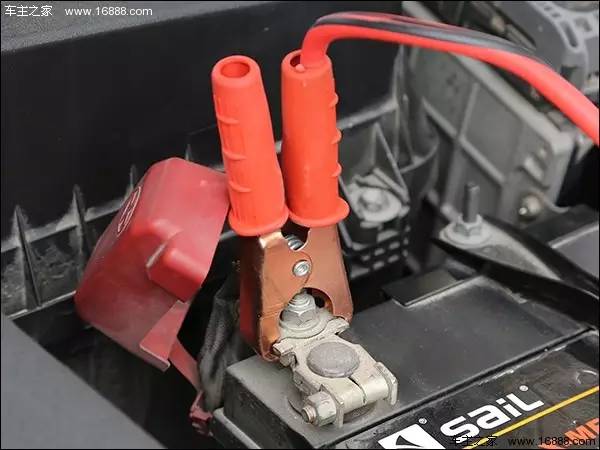 汽车蓄电池没电怎么搭线,车辆蓄电池没电后搭线需要多久