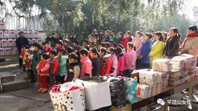 冬日让爱在窗口绽放,寒冬送温暖让爱循环