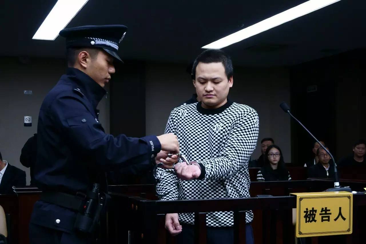 消毒液给泡椒凤爪消毒?贩卖淘汰猪?给他人打昂贵“瘦脸针”?这些人昨天都被判刑了!