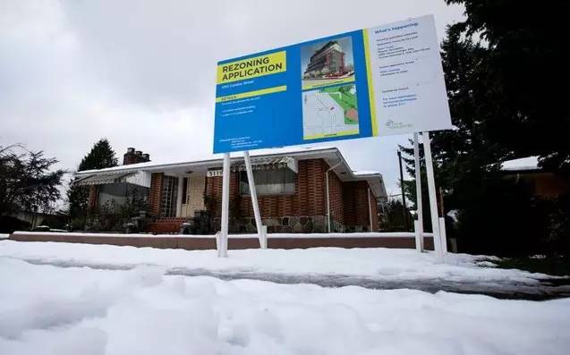 “被操纵”的房地产市场——这个一年房价狂涨40%的城市，出现了这样奇怪的现象……