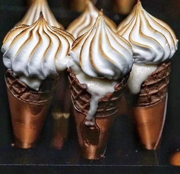 有没有见过最漂亮又好吃的冰淇淋,有什么好吃又不腻的冰淇淋