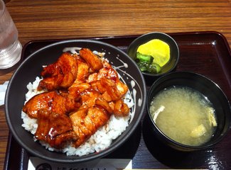 去东京住airbnb,相识十年从一个人到一家四口