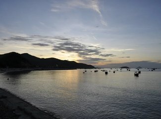 越南芽庄美丽的夜晚,越南芽庄的海上真美