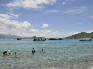 越南芽庄美丽的夜晚,越南芽庄的海上真美