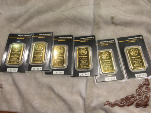 金价走低纽约华人出手抢购专家：保值购买勿盲目