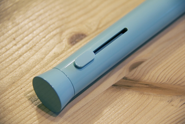 推一下牙膏就挤好!比另一半还贴心的SONA填充牙刷