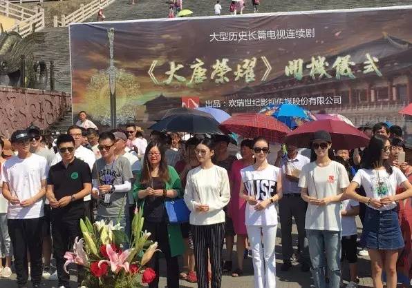 景甜化妆品知乎,景甜全套的高档护肤品