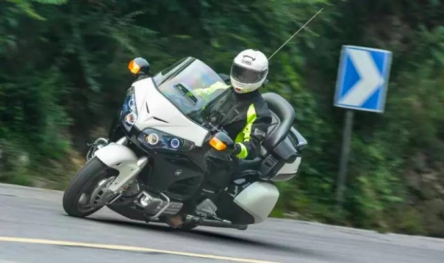 一块铁皮竟比黄金贵四倍，在上海开三蹦子才是真土豪！PARTII