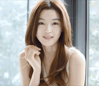 美容帮|周冬雨全智贤一半的颜值来自透光美肌?这7款最畅销面霜给你答案