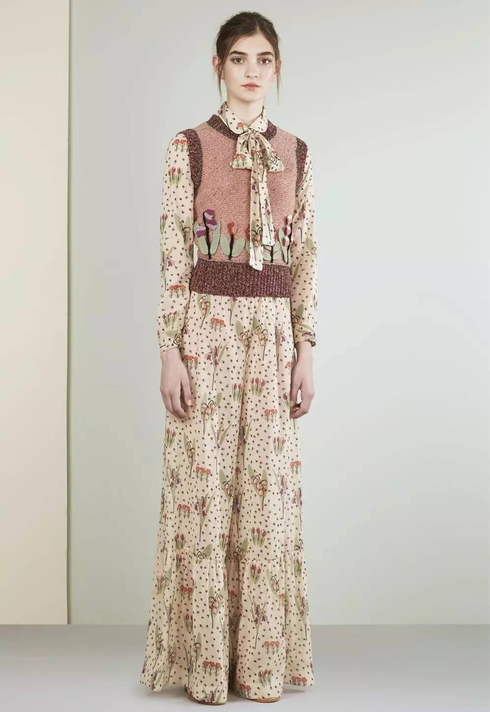 redvalentino2017鏃╂槬,redvalentino灏戝コ