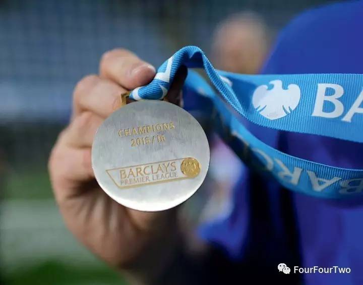 2014圣诞节垫底，2015圣诞节登顶，2016呢？莱斯特城的故事，曾经是足球世界最美好的圣诞礼物