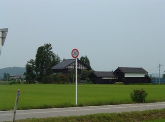 去东京住airbnb,相识十年从一个人到一家四口