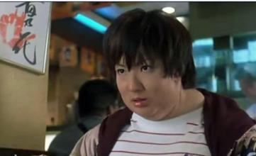 怀孕手肿钻戒指拿不下来怎么办 (怀孕后期手肿戒指戴不下去)