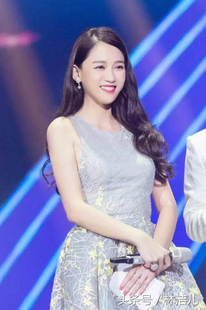 杨幂赵丽颖耳饰,把镜头瞄准自己