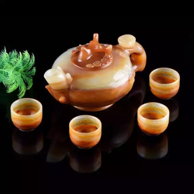 黄龙玉茶壶的特点,原矿翡翠金沙茶壶怎么样