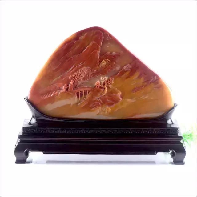 把玩在手心上的国色,黄龙玉的玩赏。爱不释手的玉兰!