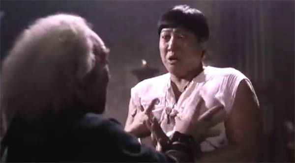 鬼咬鬼僵尸吸的什么,鬼咬鬼抽烟的僵尸