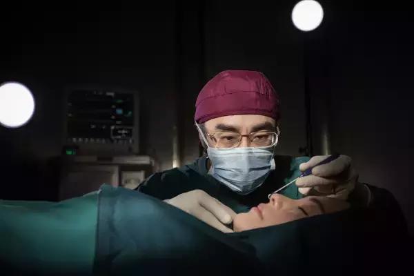 为什么要替吴秀波打抱不平,吴秀波道歉