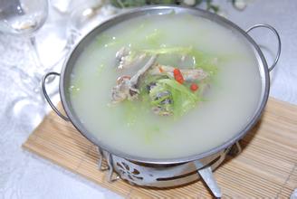 剖腹产多久下地上厕所,剖腹产第一次上不出厕所怎么办