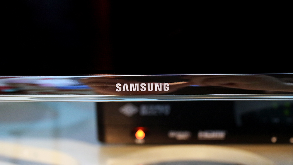 三星电视6880和7300有什么区别,三星电视机曲面好还是平面好