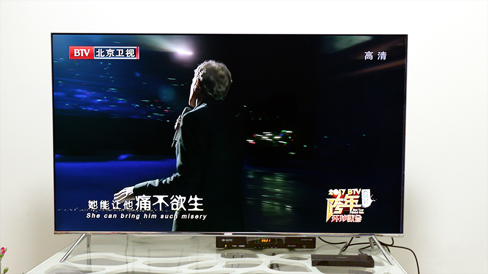 三星电视6880和7300有什么区别,三星电视机曲面好还是平面好